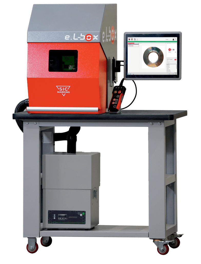 e.L-BOX è una stazione di marcatura laser all-in-one. Offre un'interfaccia intuitiva e facile da usare, semplificando l’utilizzo per gli operatori