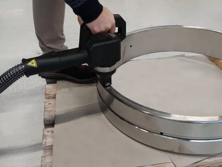 Portable laser marking: enhanced safety without compromising industrial performance